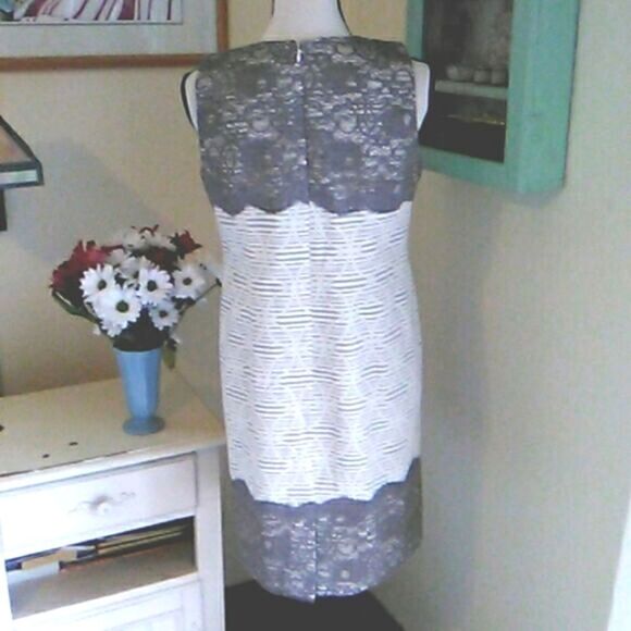 Ann Taylor Loft - Picture 5 of 12